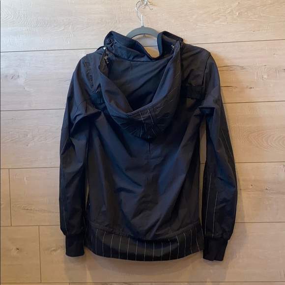Lululemon Run Bandit Reflective Jacket - Picture 5 of 7